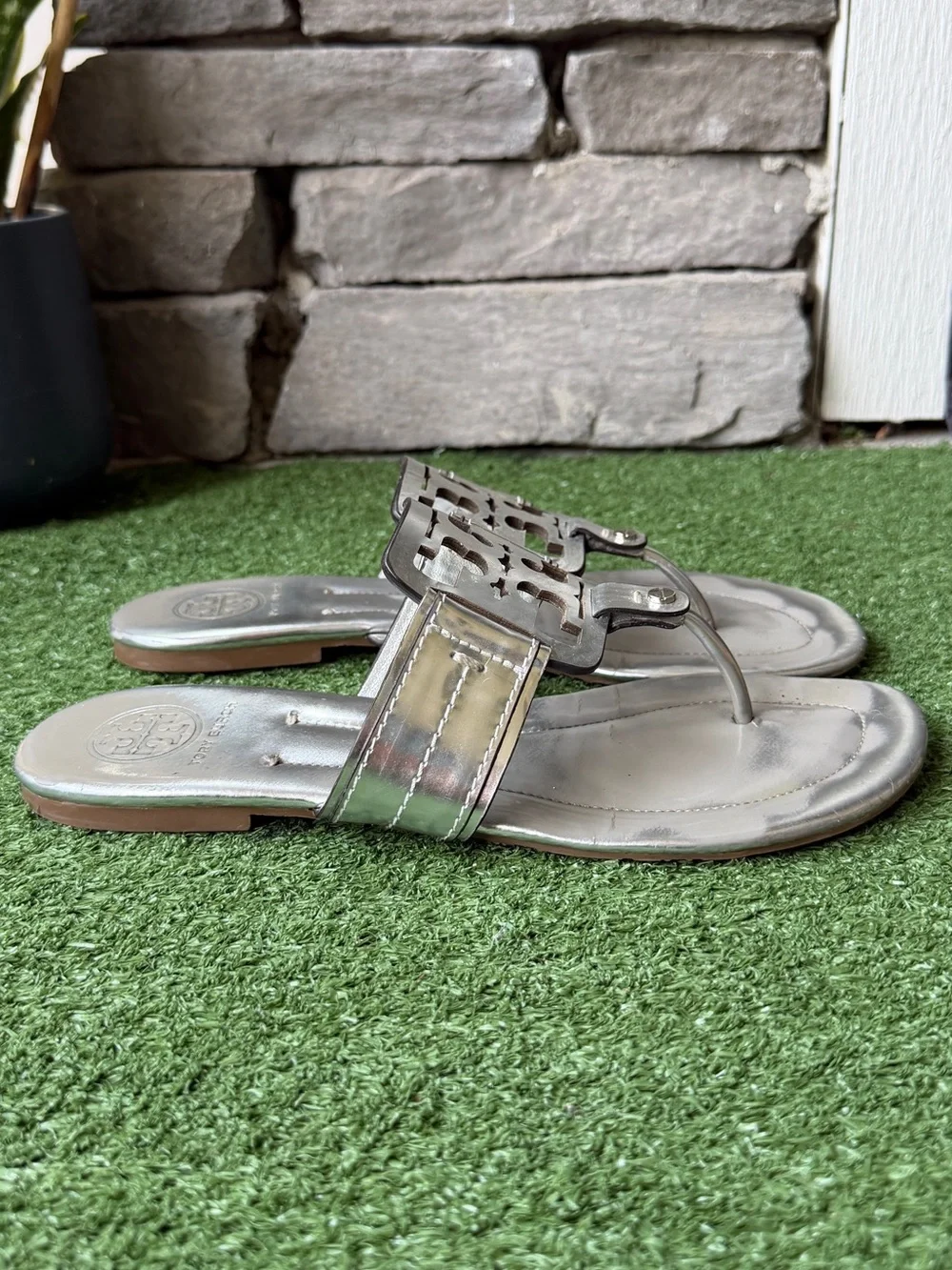 Tory Burch Silver Metallic Women’s Miller Thong Sandals